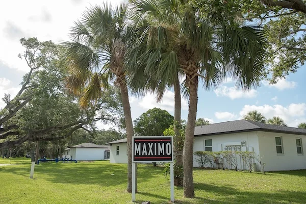 Maximo Image 1